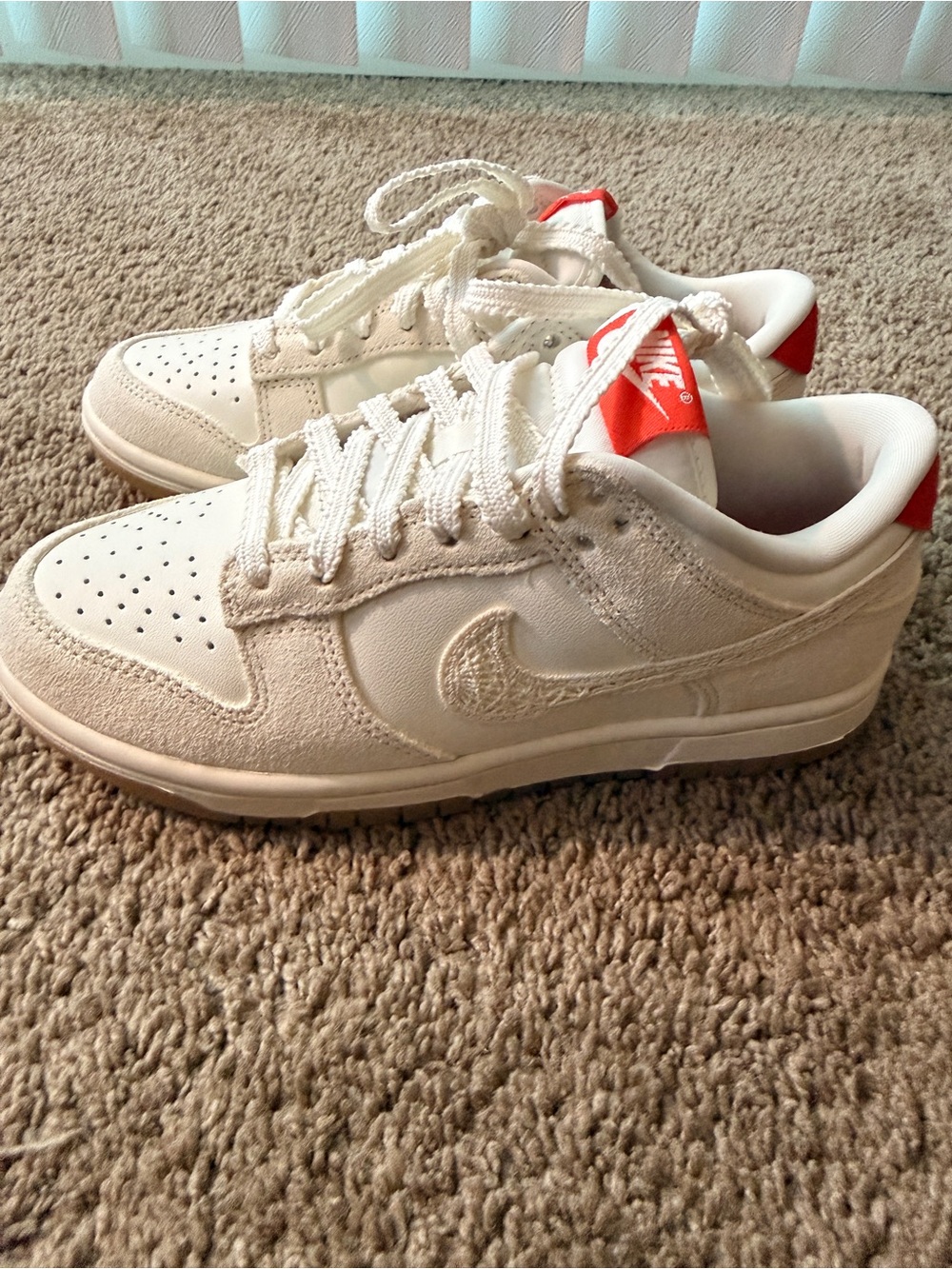 Nike Wmns Dunk Low 'Friendship Knot'